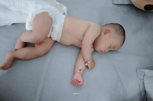 南京五个月宝宝呕吐